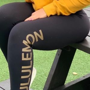 Meet your Posher, Claudia